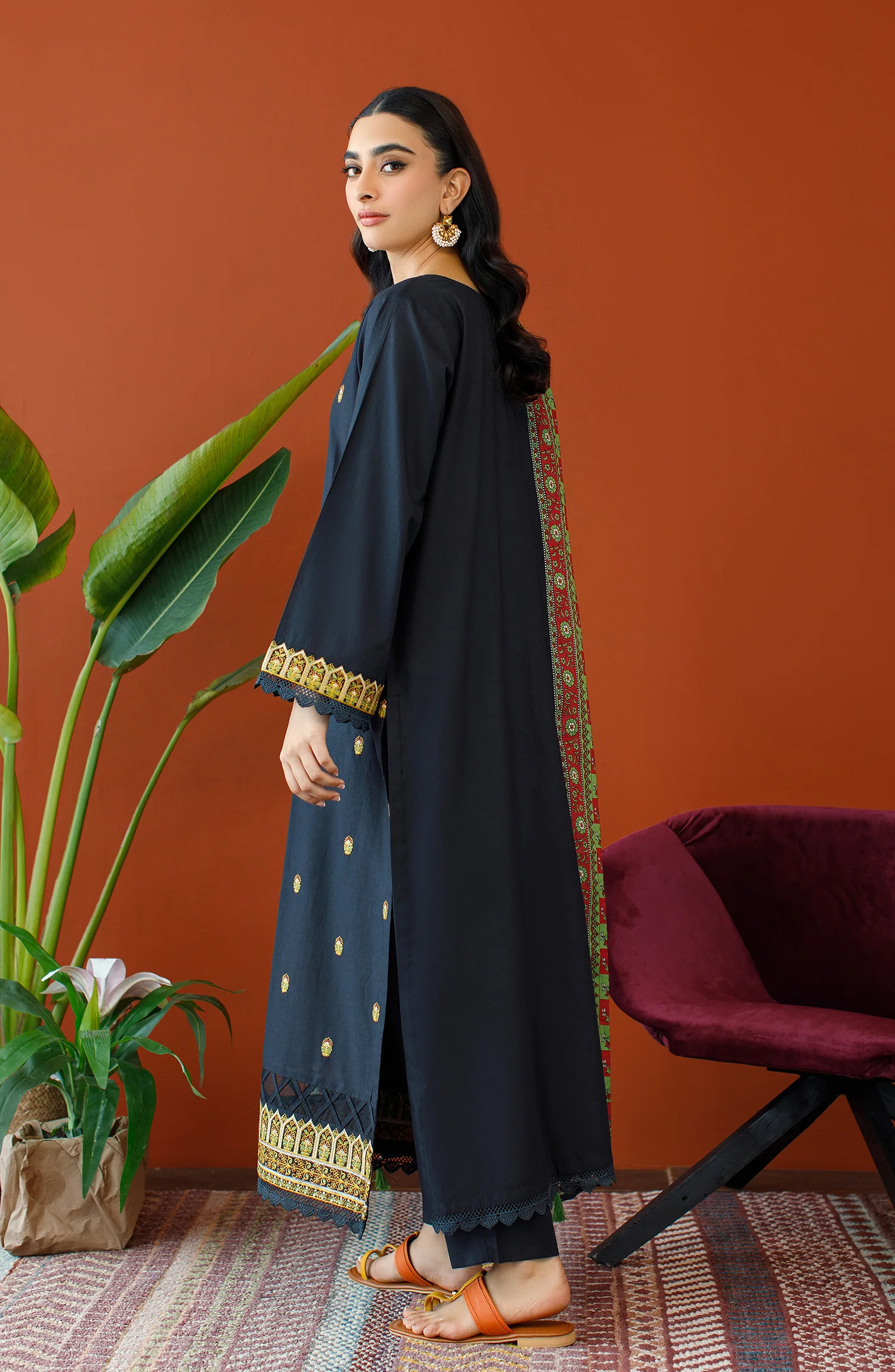 UNSTITCHED 3 PIECE EMBROIDERED LAWN SHIRT , CAMBRIC PANT AND LAWN DUPATTA - Black - Image 4