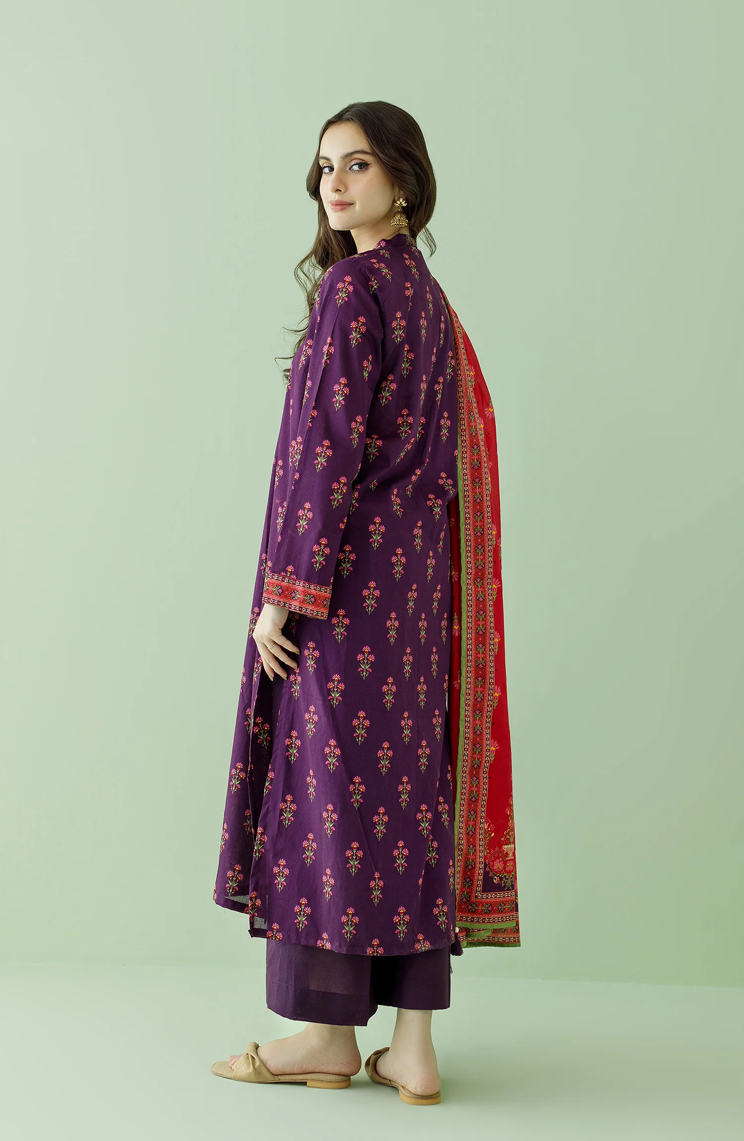 UNSTITCHED 3 PIECE PRINTED LAWN SHIRT , CAMBRIC PANT AND LAWN DUPATTA - Purple - Image 8