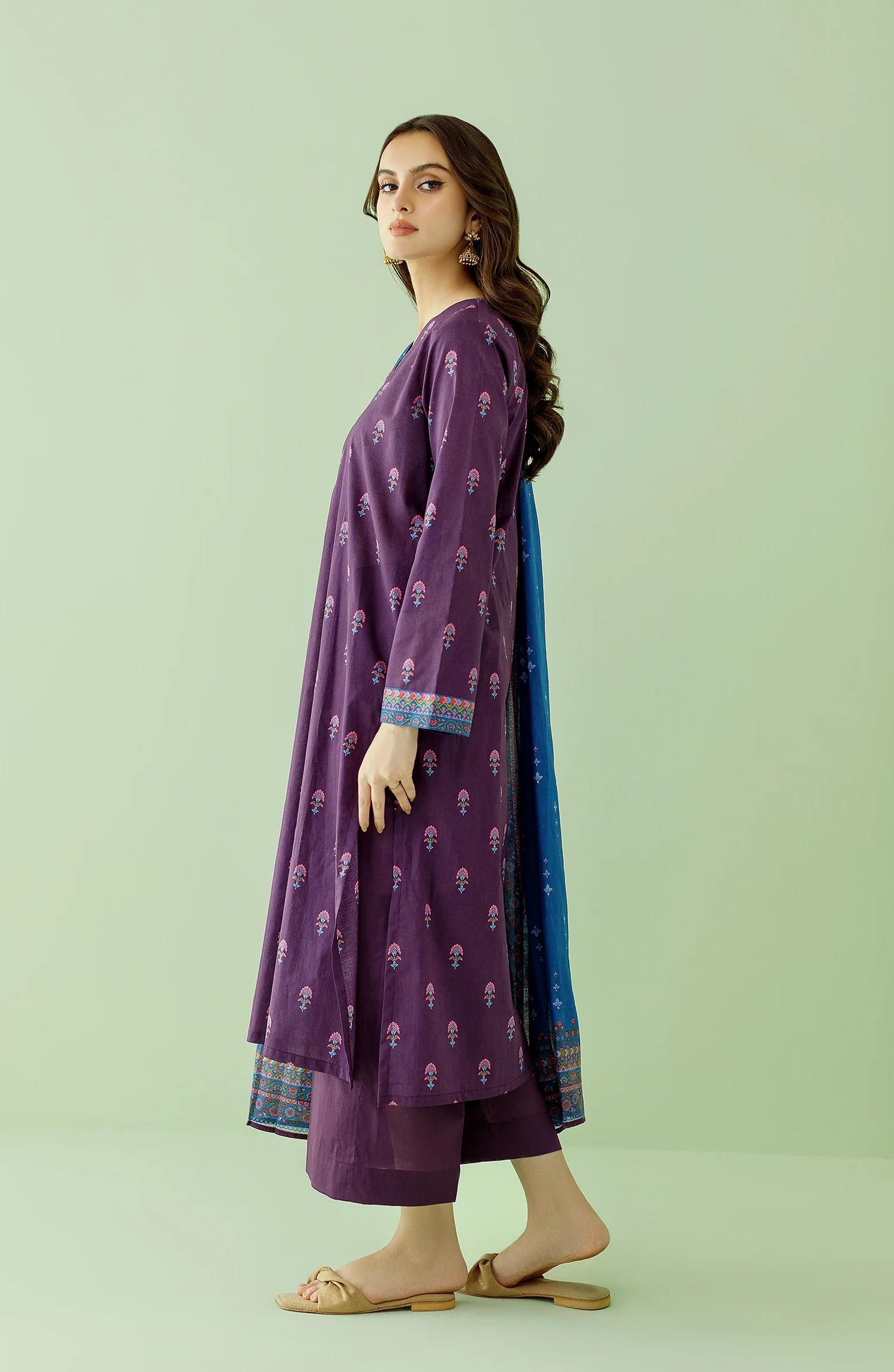 UNSTITCHED 3 PIECE PRINTED LAWN SHIRT , CAMBRIC PANT AND LAWN DUPATTA - Purple - Image 5
