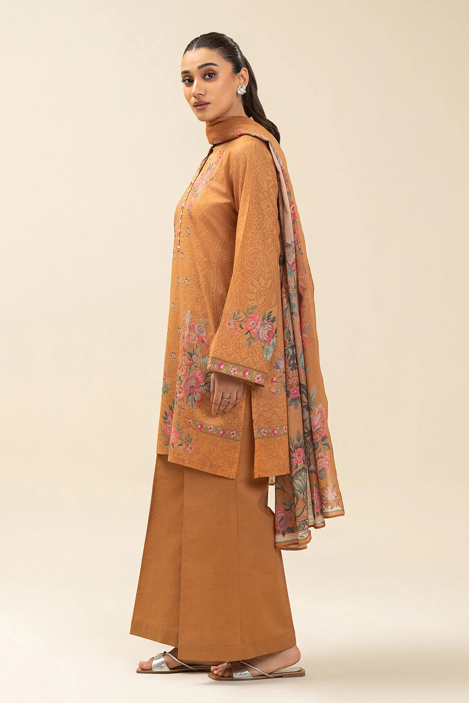 BT12601UN004105-MULTI-173595-'3PCS - Trouser / Flare cut view